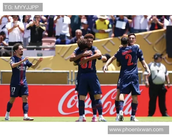 西甲赛场惊现冷门拜仁大胜巴黎圣日耳曼引发热议分析